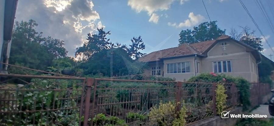 Casă individuală cu 3 camere cu Teren 1443 Mp în Sălicea