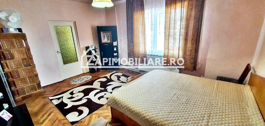 Casă individuală cu 3 camere cu Canalizare în Mureșeni