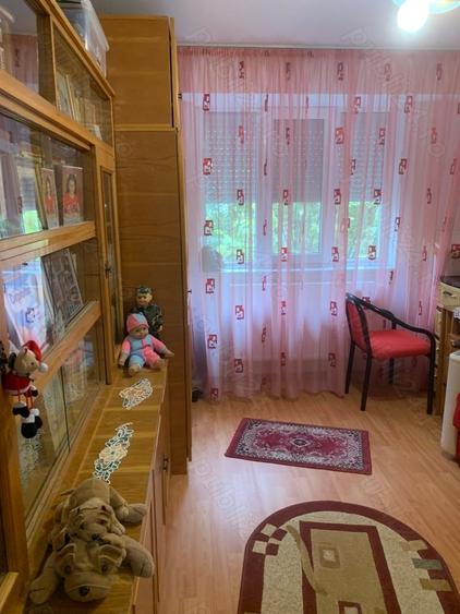 Apartament cu 3 camere decomandat în Caracal