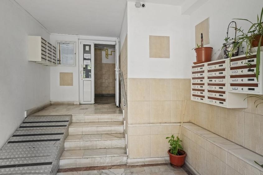 Apartament cu 2 camere decomandat, mobilat în Calea Călărașilor