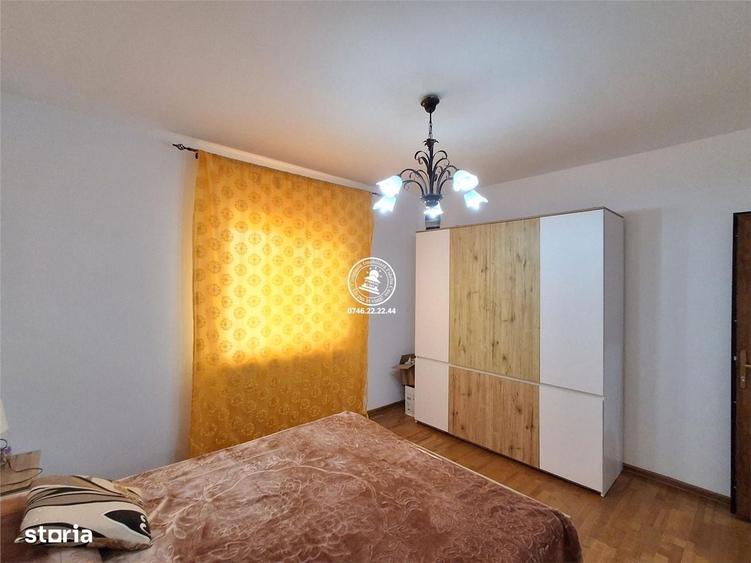 Casă cu 4 camere în Breazu