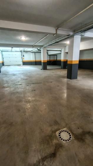 Apartament cu 3 camere semidecomandat în Antiaeriană