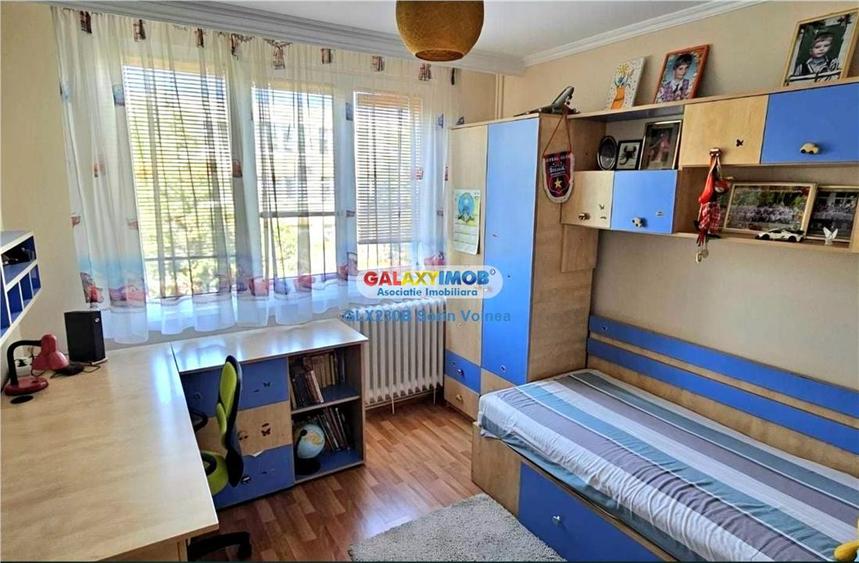 Apartament cu 4 camere decomandat, mobilat în Drumul Taberei