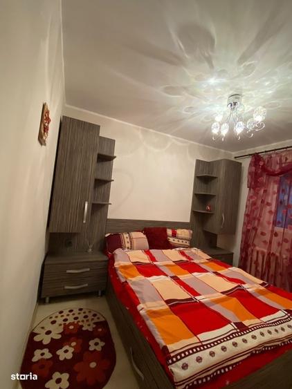 Apartament cu 4 camere în Micro 18