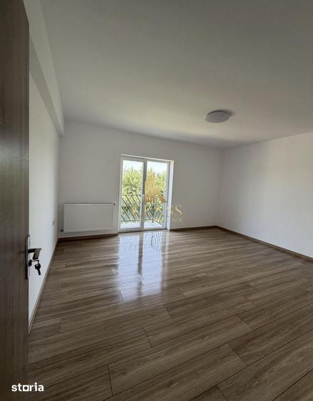 Casă cu 5 camere cu Teren 500 Mp în Corbeanca