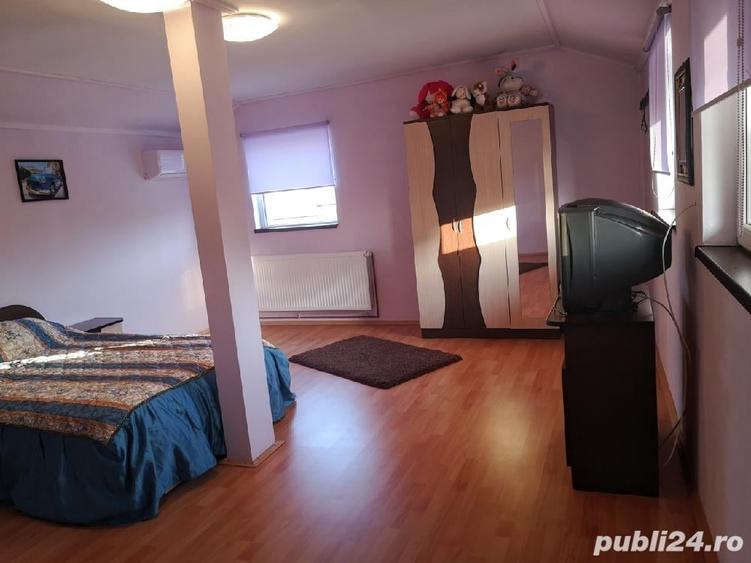 Casă cu 10 camere cu Teren 1500 Mp în Săcueni