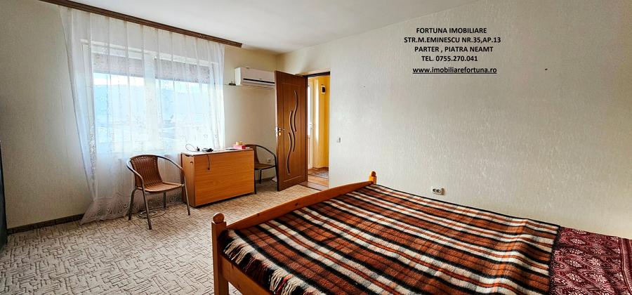 Casă cu 4 camere cu Garaj în Exterior Sud