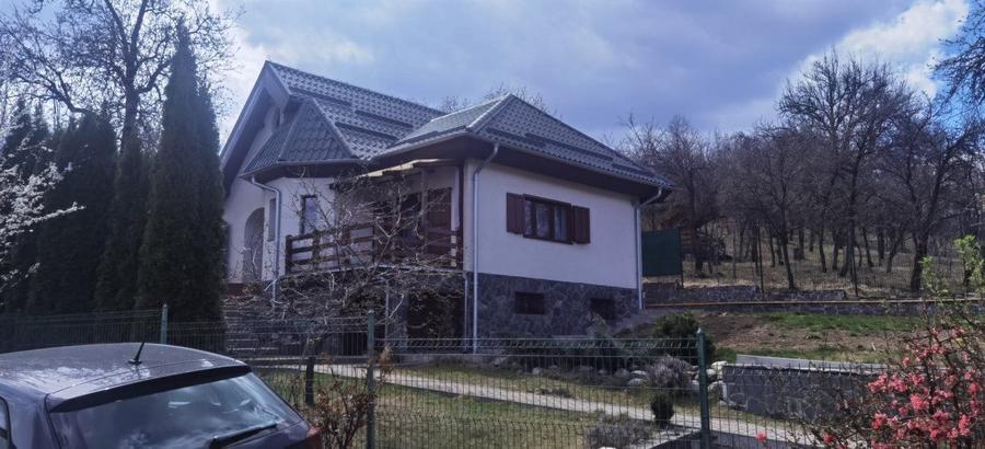 Casă individuală cu 3 camere cu Canalizare în Poiana Câmpina