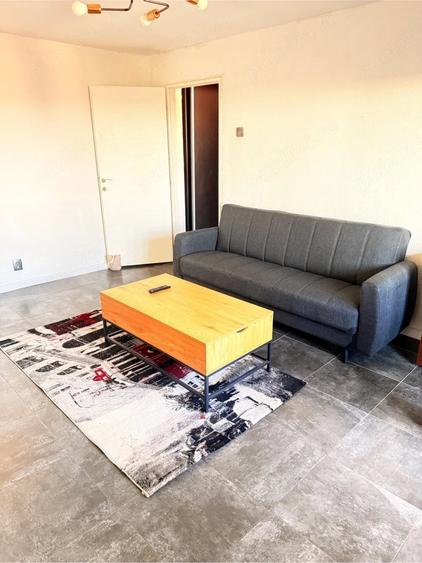 Apartament cu 2 camere decomandat în 1 Mai