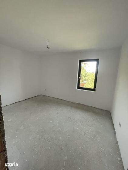 Casă cu 4 camere cu Teren 250 Mp în Central