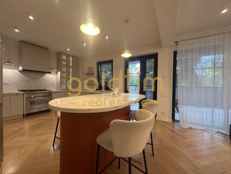 Duplex cu 4 camere cu Canalizare în Iancu Nicolae