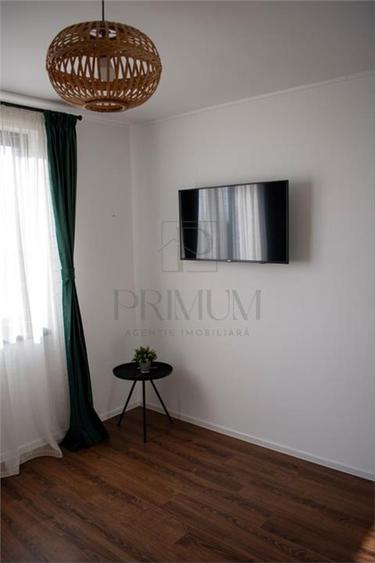 Apartament cu 3 camere decomandat, mobilat în Dumbrăvița