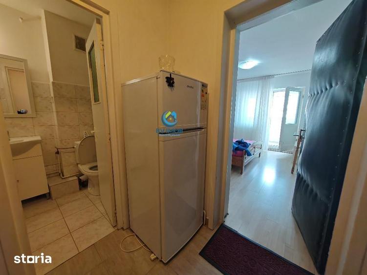 Garsonieră decomandată, mobilată în Valea Cetății