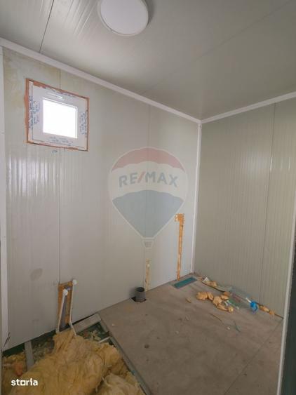 Casă cu 3 camere cu Teren 956 Mp în Sărbătoarea