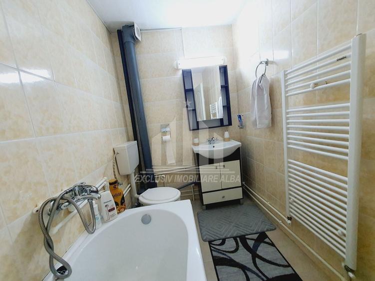 Apartament cu 3 camere decomandat, mobilat în Cetate