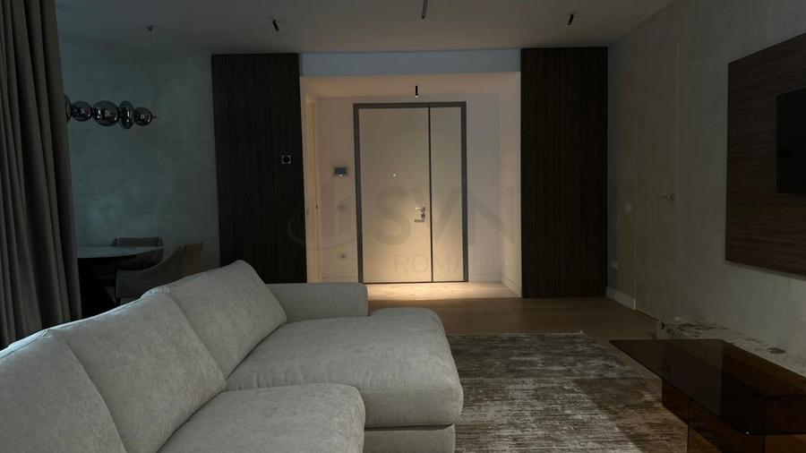 Apartament cu 4 camere semidecomandat, mobilat în Aviatorilor