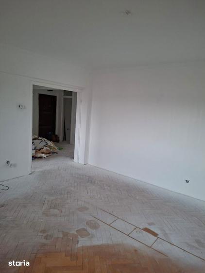 Apartament cu 3 camere în Unirii