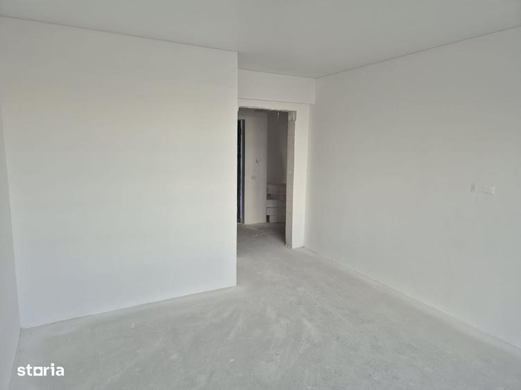 Apartament cu 2 camere în Apărătorii Patriei