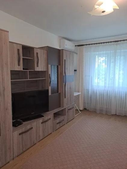 Garsonieră decomandată în Doamna Ghica