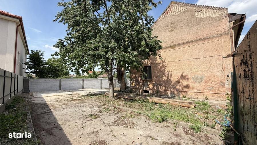 Casă cu 4 camere în Central