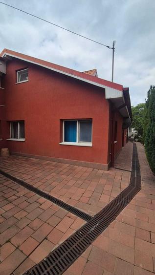 Casă cu 4 camere în Ultracentral