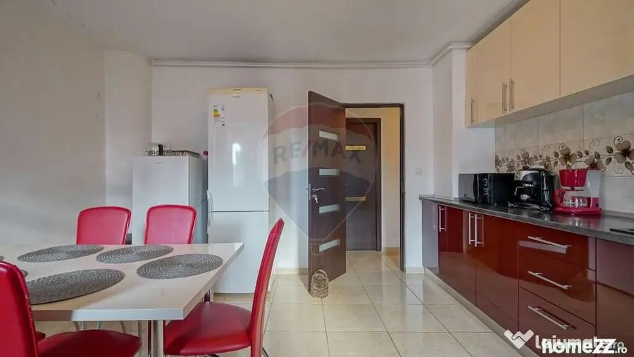 Apartament cu 3 camere decomandat în Griviței