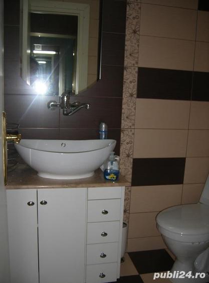 Apartament cu 3 camere decomandat în Pandurilor