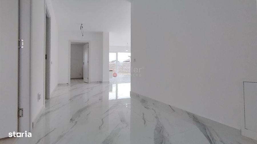 Casă cu 3 camere cu Teren 500 Mp în Noua