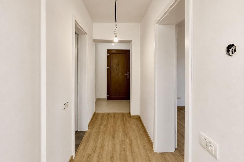 Apartament cu 3 camere decomandat în Chișoda
