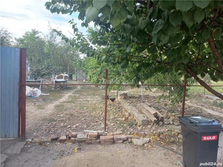 Casa 3 camere , baie , incalzire calorifere Gaiul Mic