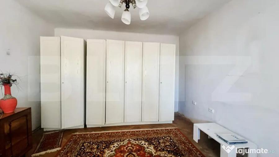 Casă cu 3 camere cu Teren 374 Mp în Central