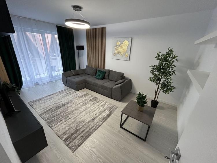 Apartament cu 2 camere decomandat în Central
