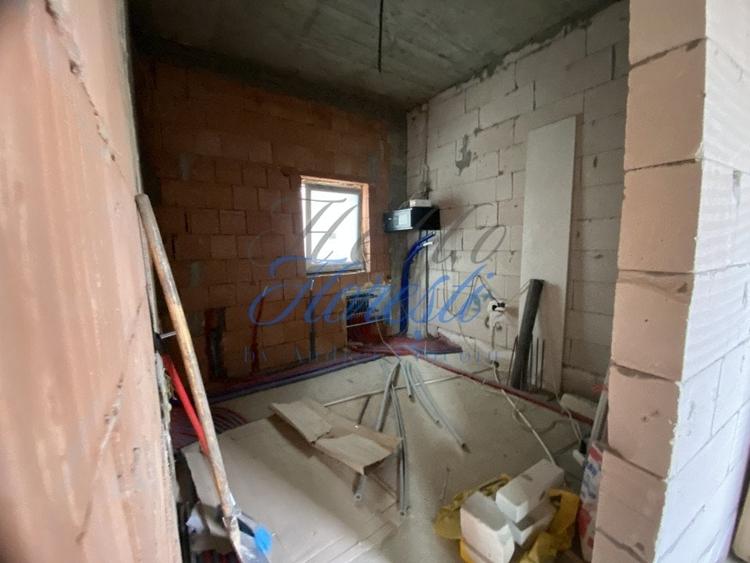 Spațiu comercial, de 700 mp, în Gilău