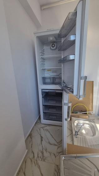 Apartament cu 2 camere decomandat în Colentina