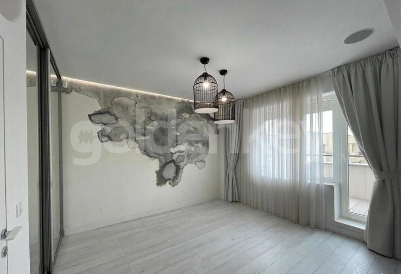 Penthouse cu 5 camere decomandat, mobilat în Herăstrău
