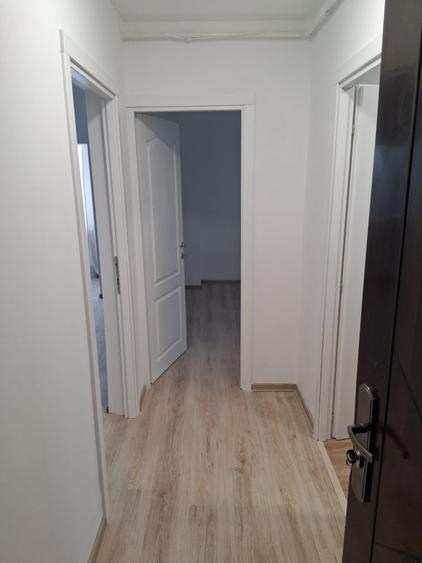 Apartament cu 2 camere semidecomandat, mobilat în 1 Decembrie