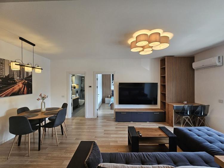 Apartament cu 2 camere decomandat, mobilat în Metro 2