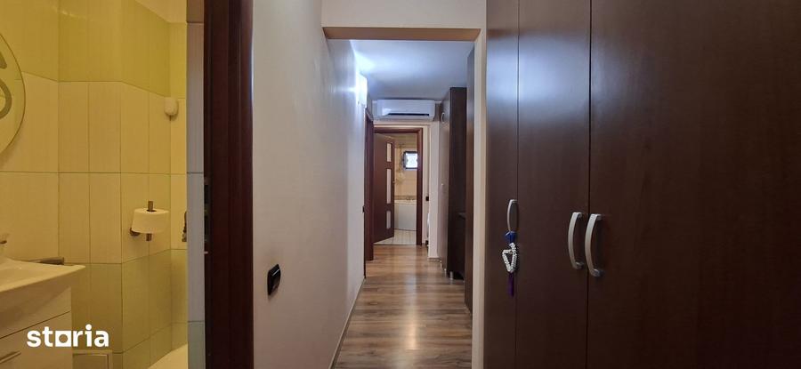 Apartament cu 3 camere decomandat în Mazepa 2