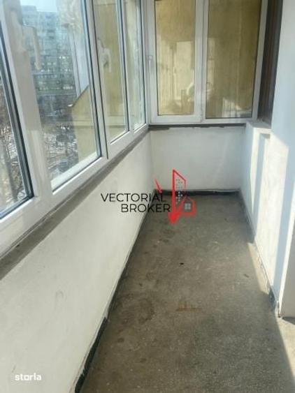 4 camere decomandat, etaj intermediar Piata Delfinului - 9