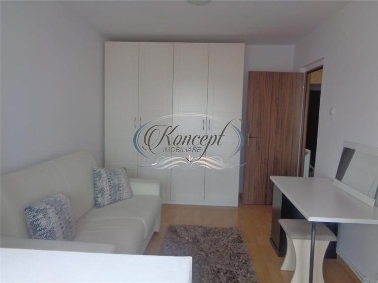 Apartament cu 3 camere decomandat, mobilat în Zorilor