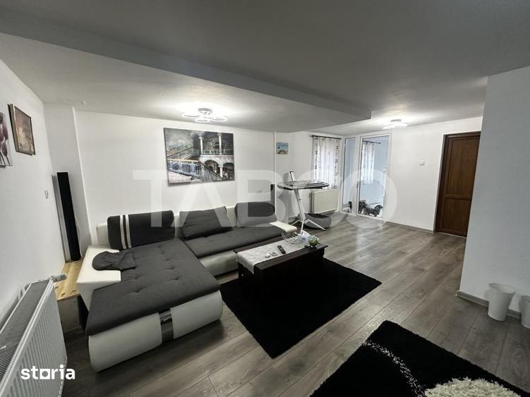 Casă cu 4 camere cu Teren 166 Mp în Roșia