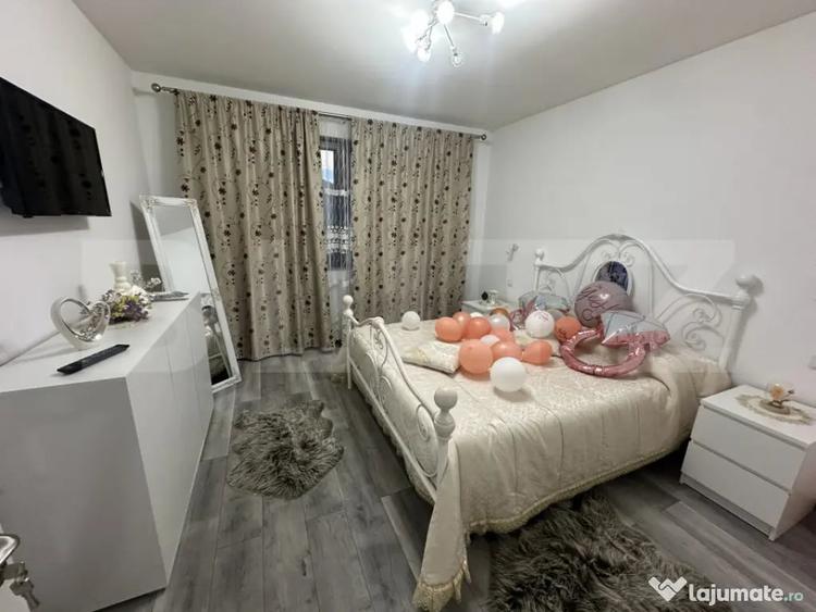Casă cu 4 camere cu Teren 557 Mp în Păulești