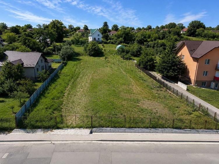 Teren Construcții intravilan de 1399 mp, în Central