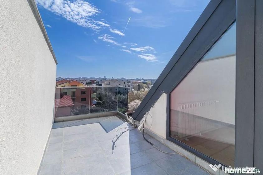 Apartament cu 4 camere decomandat în Sisești
