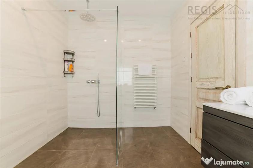 Casă cu 5 camere cu Teren 808 Mp în Noua