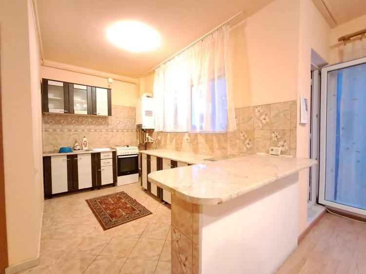 Apartament cu 2 camere semidecomandat în Florești