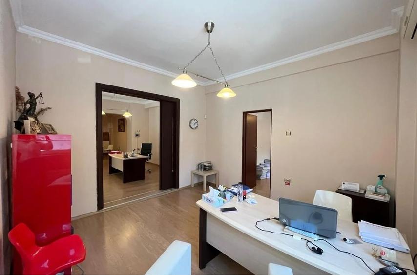 Apartament cu 3 camere în Ultracentral