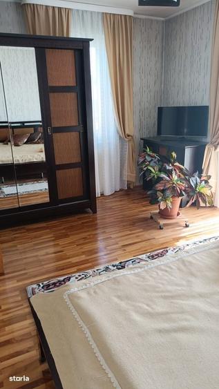 Casă cu 4 camere cu Teren 958 Mp în Central