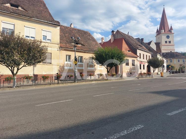 Apartament cu 3 camere semidecomandat, mobilat în Cisnădie