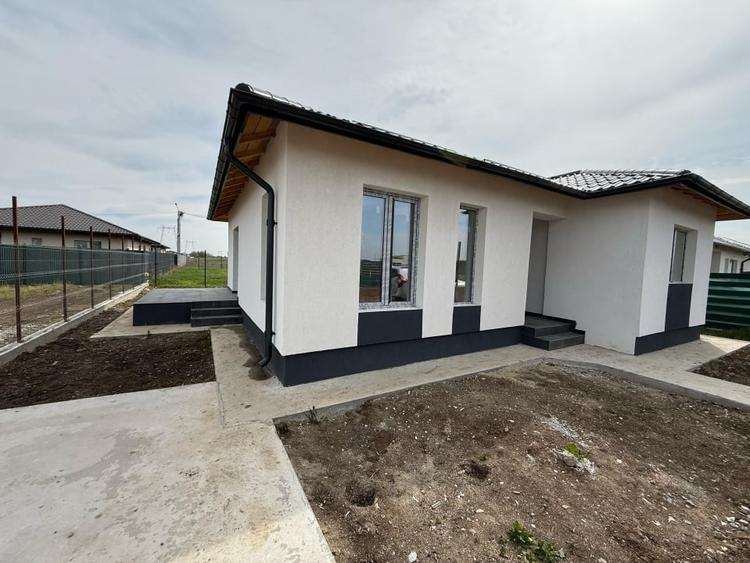 Casă individuală cu 3 camere cu Teren 350 Mp în Berceni
